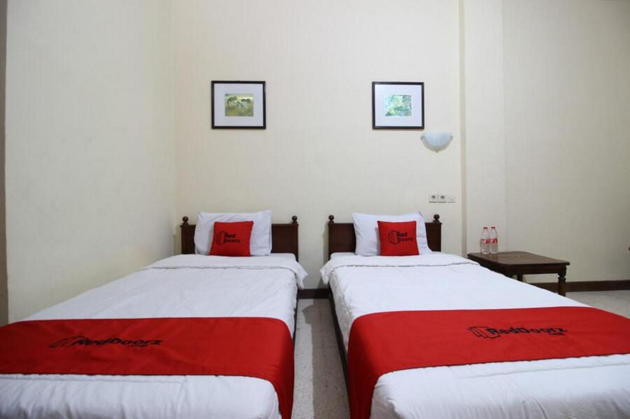 Reddoorz @ Mantrijeron 2 Yogyakarta Exterior foto