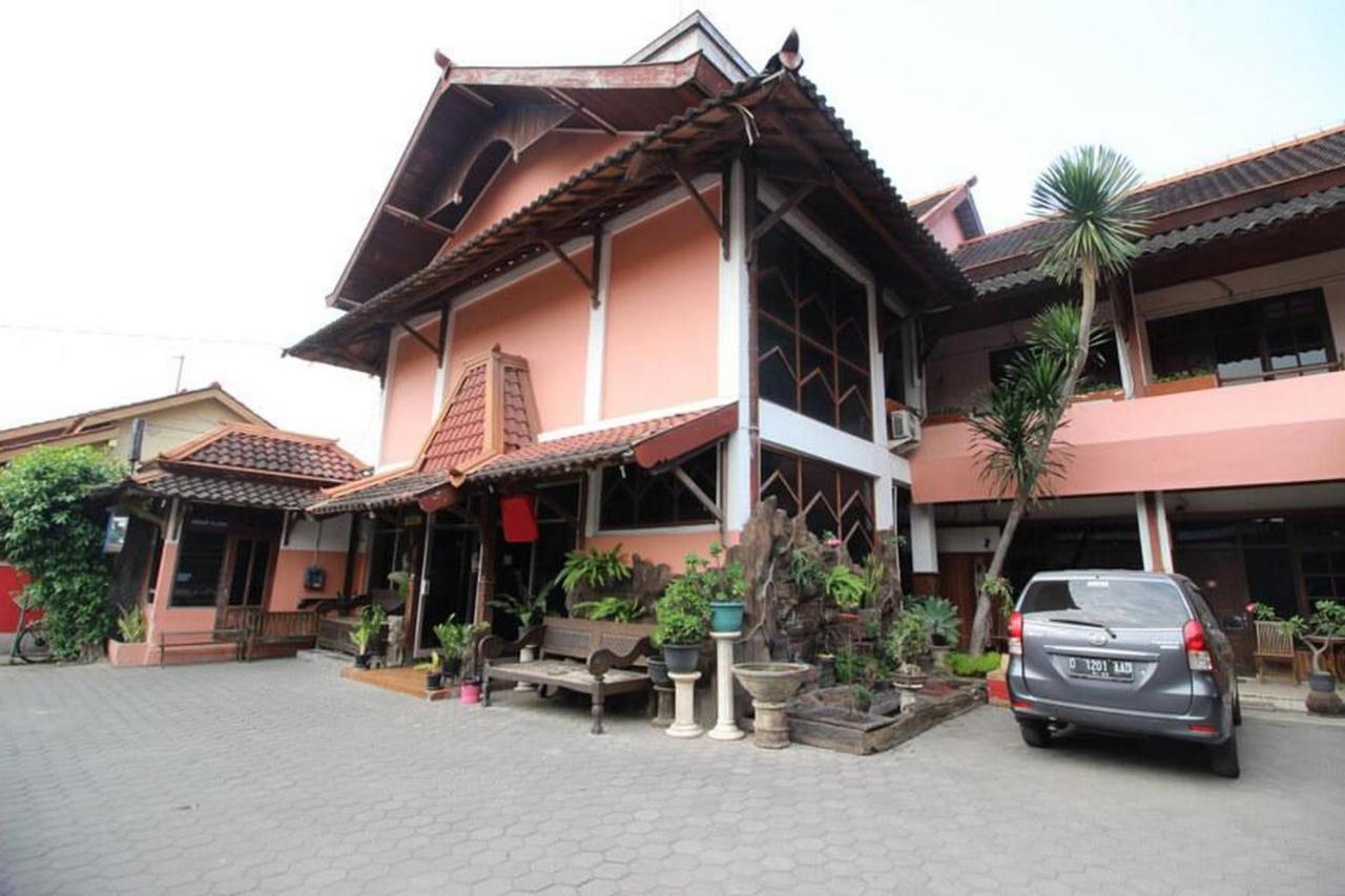 Reddoorz @ Mantrijeron 2 Yogyakarta Exterior foto