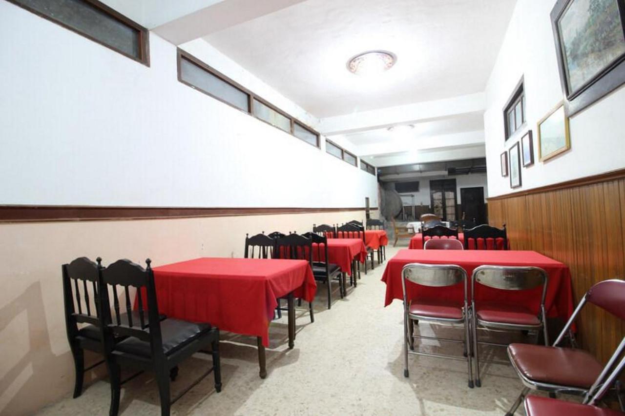 Reddoorz @ Mantrijeron 2 Yogyakarta Exterior foto