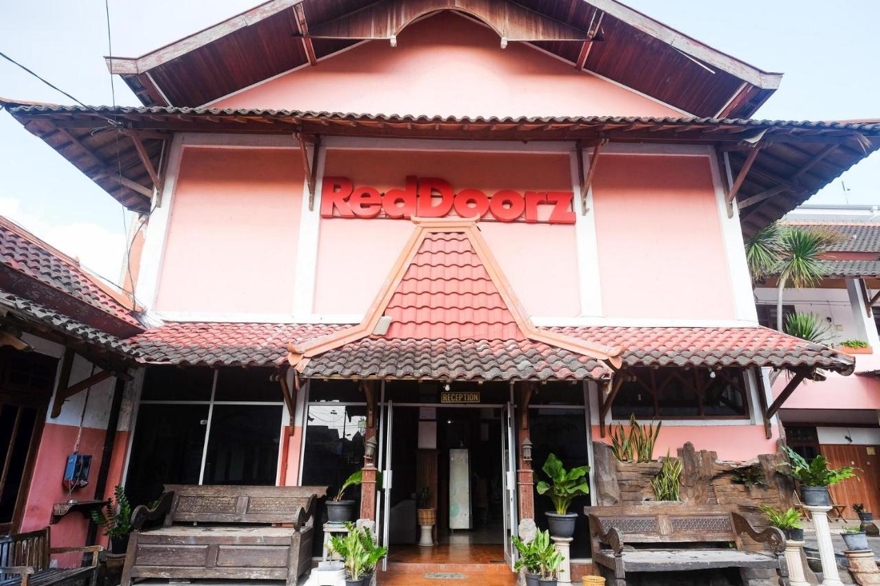 Reddoorz @ Mantrijeron 2 Yogyakarta Exterior foto