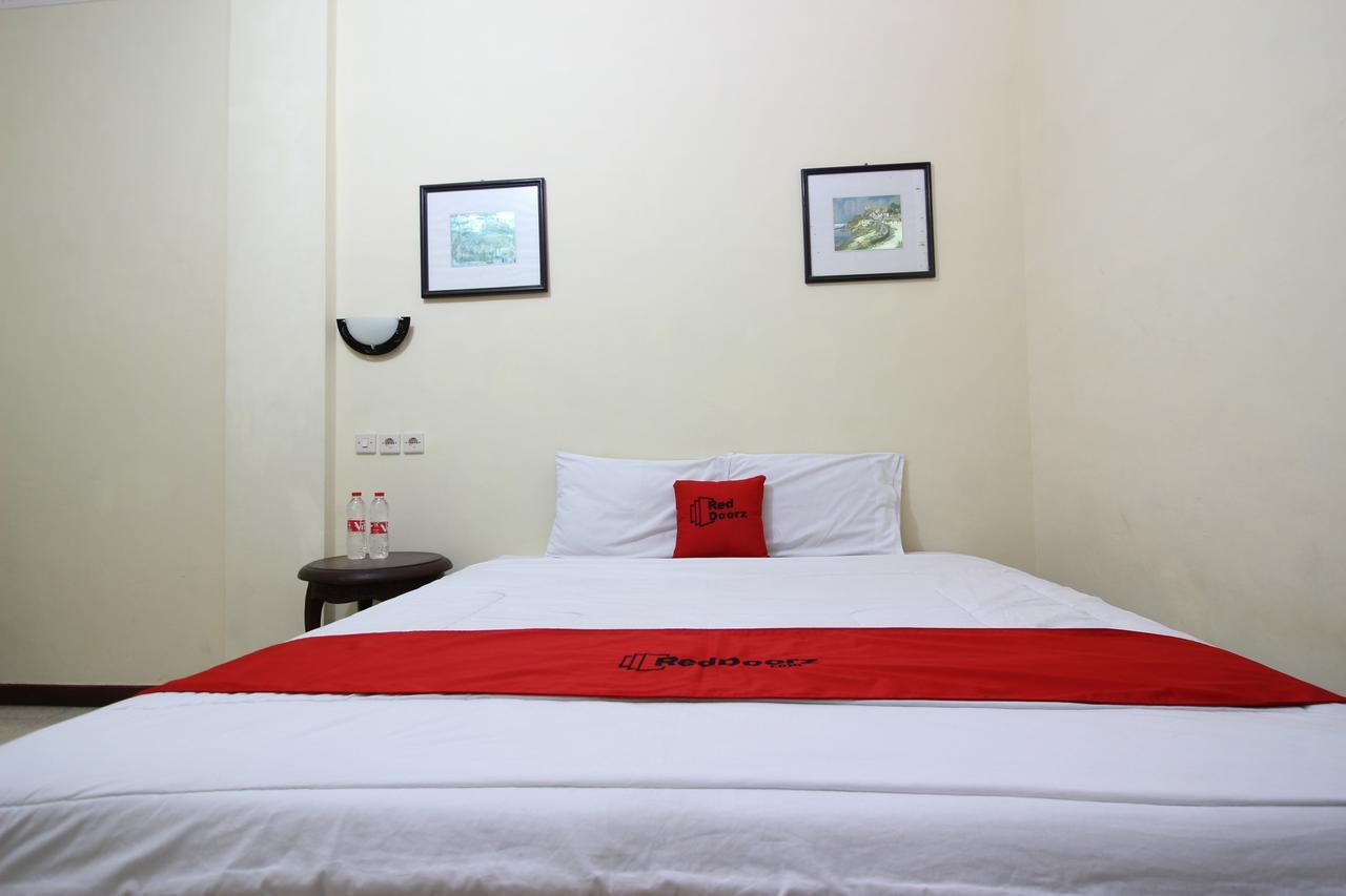 Reddoorz @ Mantrijeron 2 Yogyakarta Exterior foto